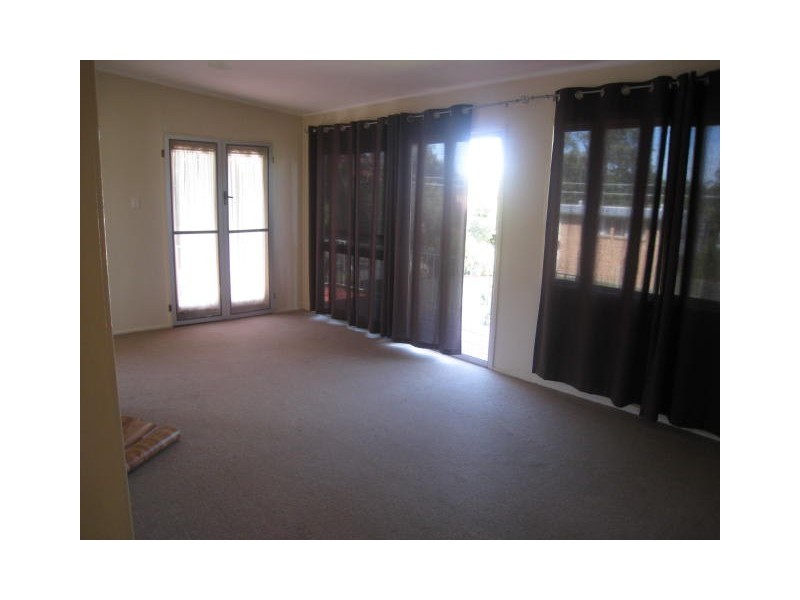 19 Oakland Avenue, Woodridge QLD 4114