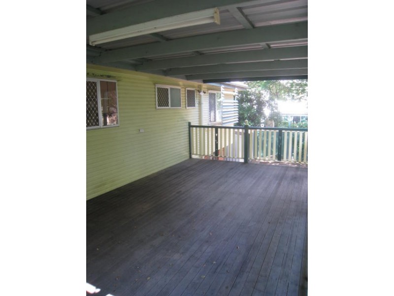 10 Greenwood Street, Kingston QLD 4114