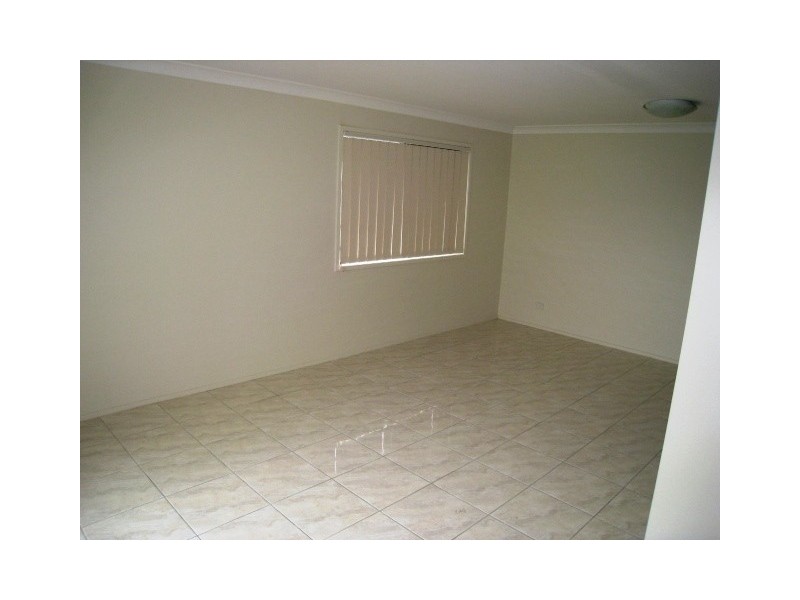 10 Fairdale Street, Woodridge QLD 4114