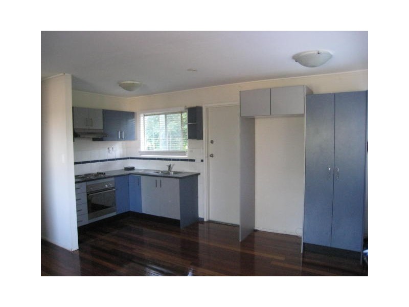 10 Claverton Street, Woodridge QLD 4114