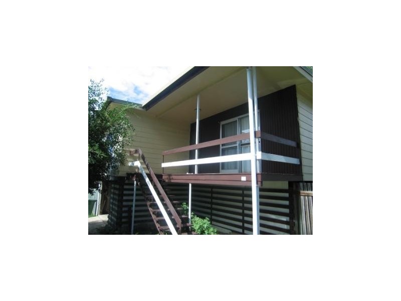 20 Ashton Street, Kingston QLD 4114