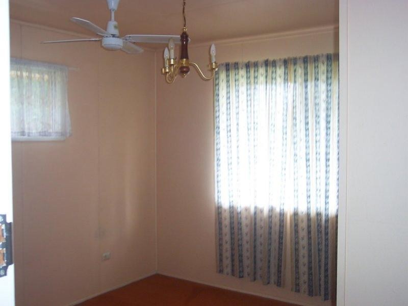 11 Opal Street, Kingston QLD 4114