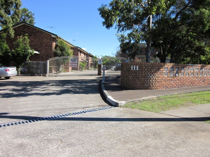 24 & 23/111 Kingston Road, Woodridge QLD 4114