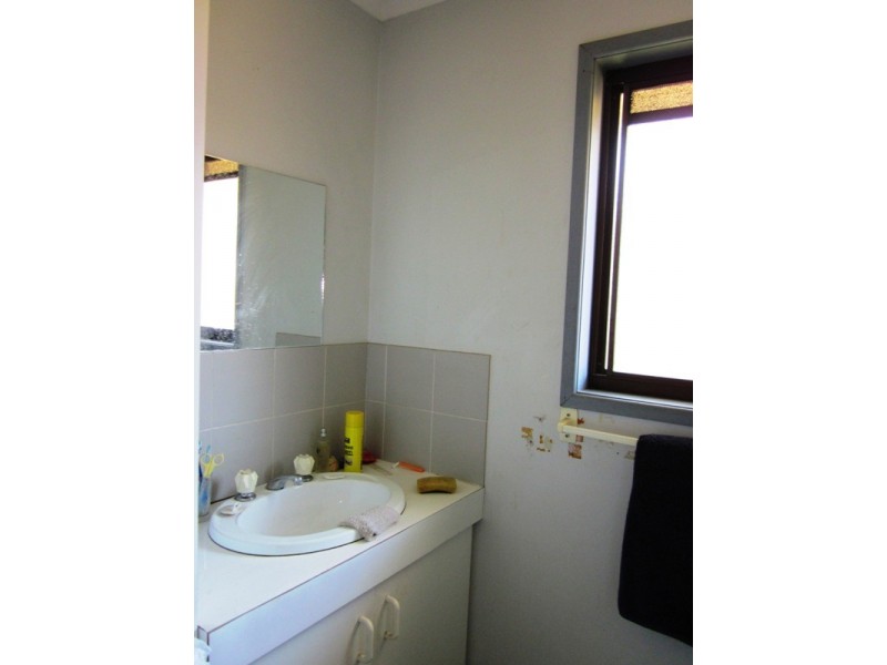 24 & 23/111 Kingston Road, Woodridge QLD 4114