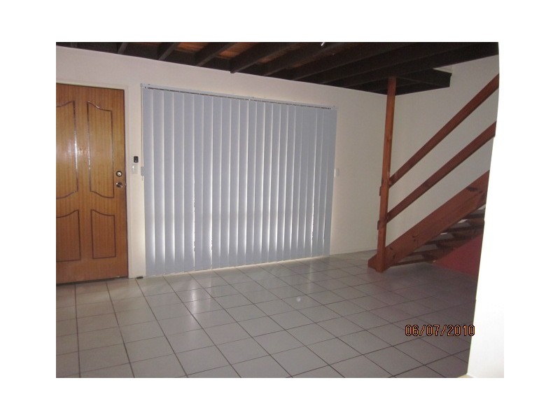 2/25 Chatswood Road, Daisy Hill QLD 4127