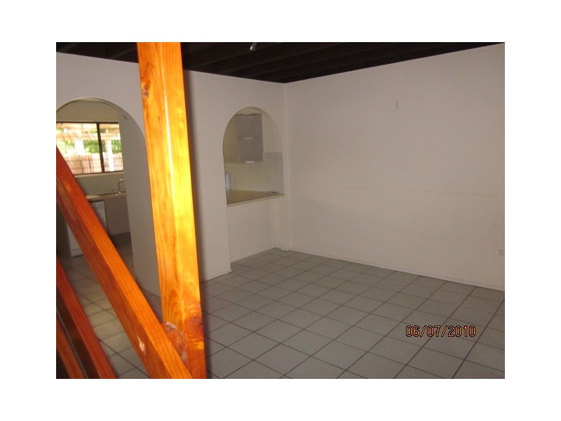 2/25 Chatswood Road, Daisy Hill QLD 4127