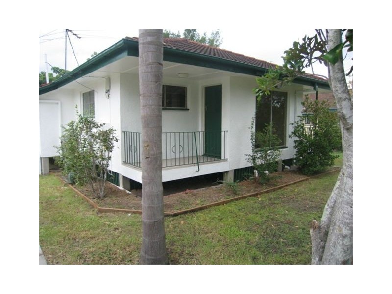 19 Reign Street, Kingston QLD 4114