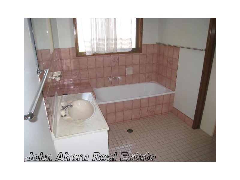 17 Oxley Circuit, Daisy Hill QLD 4127