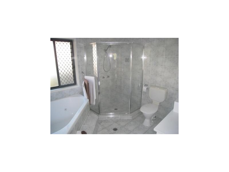 44 Bayview Drive, Tanah Merah QLD 4128