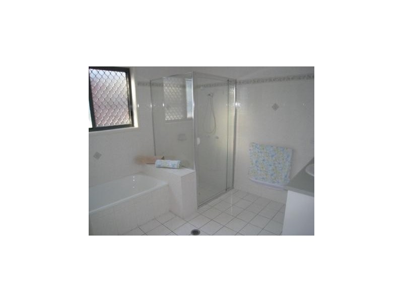 44 Bayview Drive, Tanah Merah QLD 4128