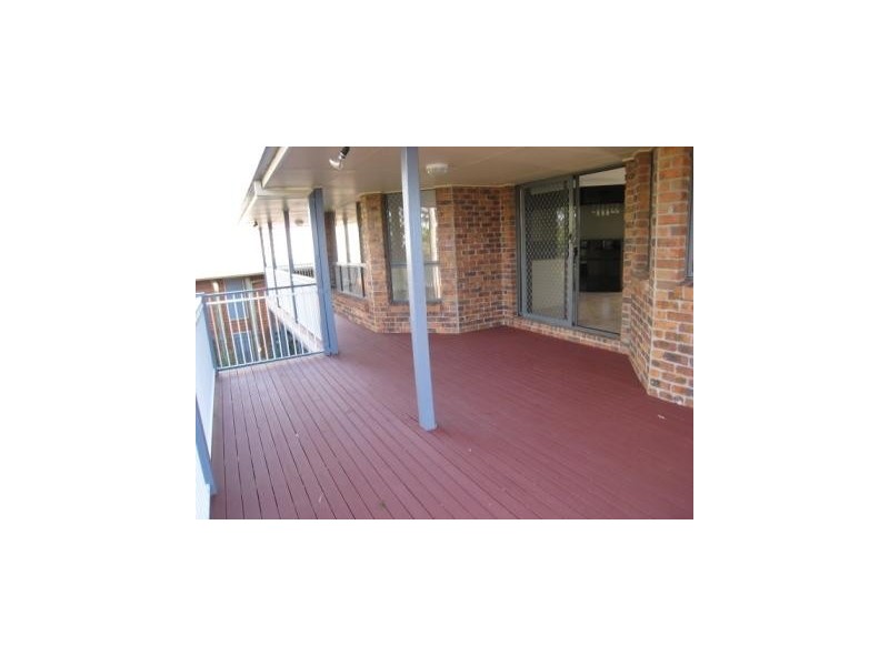 44 Bayview Drive, Tanah Merah QLD 4128