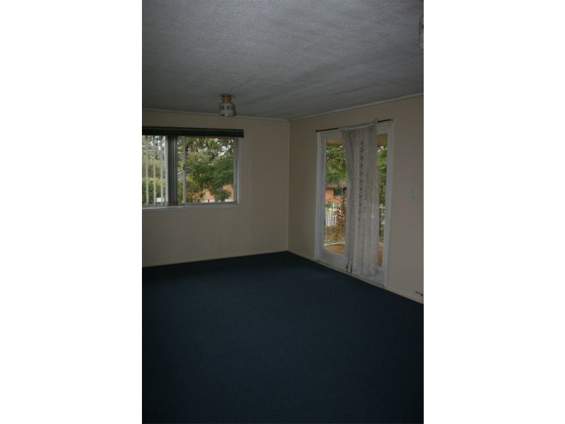 16 Reign Street, Kingston QLD 4114