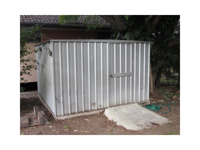 16 Reign Street, Kingston QLD 4114