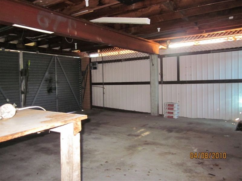 16 KENNY STREET, Woodridge QLD 4114