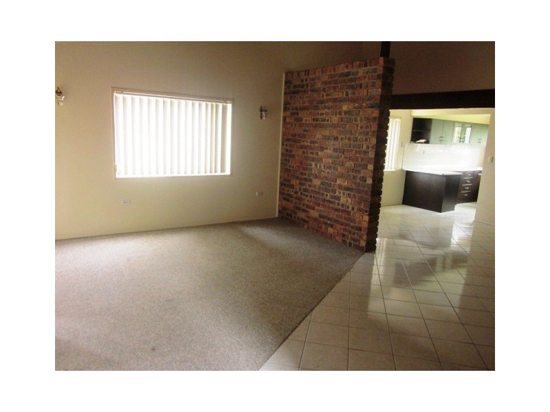 44 Jilbard Drive, Springwood QLD 4127