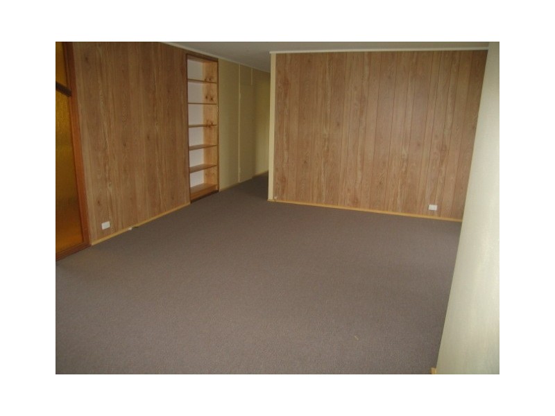 19 Reign Street, Kingston QLD 4114