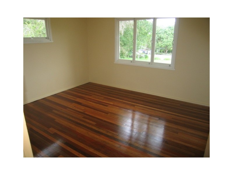 19 Reign Street, Kingston QLD 4114