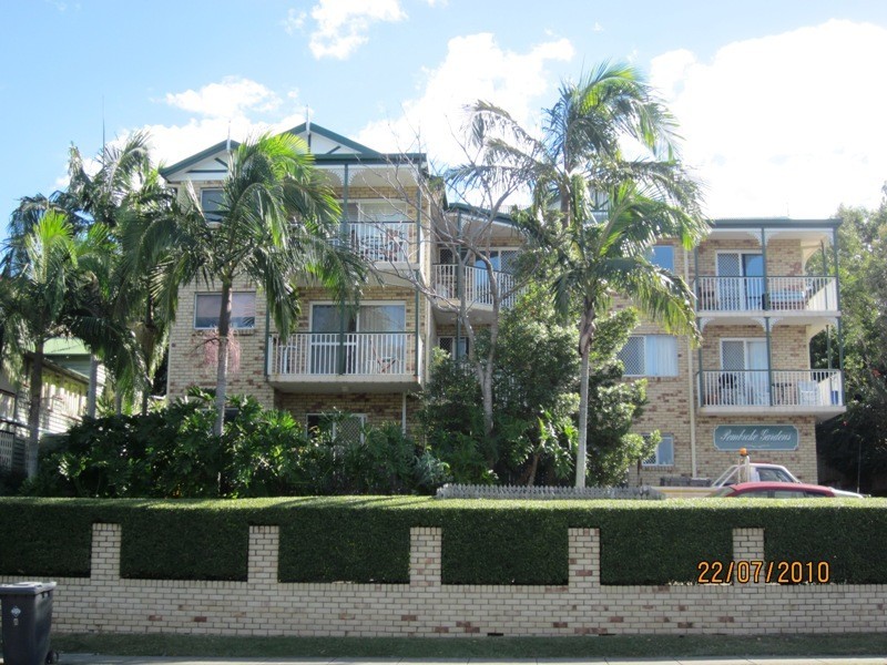 1  /  34 PEMBROKE ROAD, Coorparoo QLD 4151