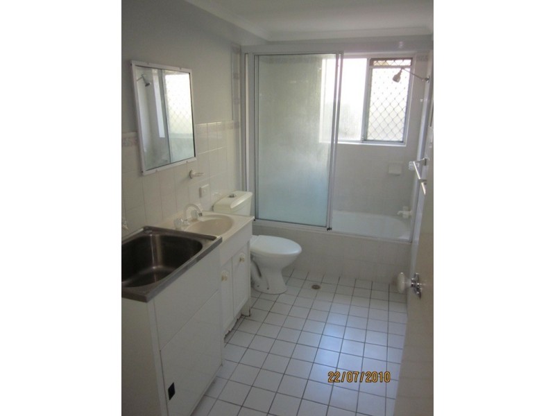 1  /  34 PEMBROKE ROAD, Coorparoo QLD 4151