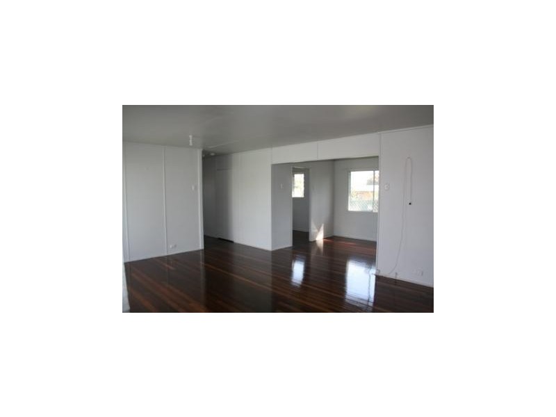 27 Madison Street, Woodridge QLD 4114