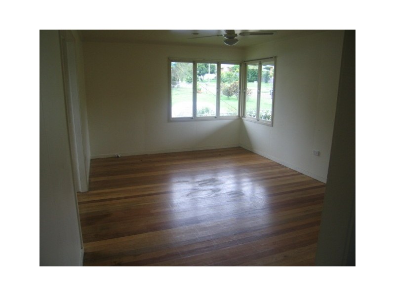 6  Lawson Street, Woodridge QLD 4114