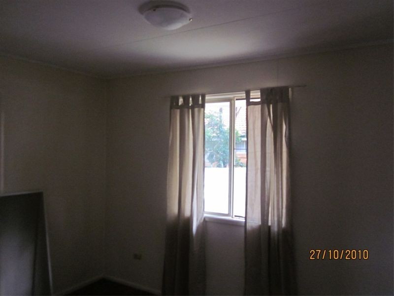 10 Cleopatra Street, Kingston QLD 4114