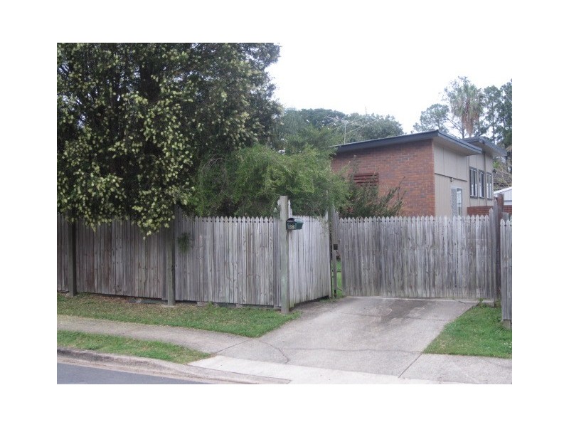 38 Winifred Street, Kingston QLD 4114