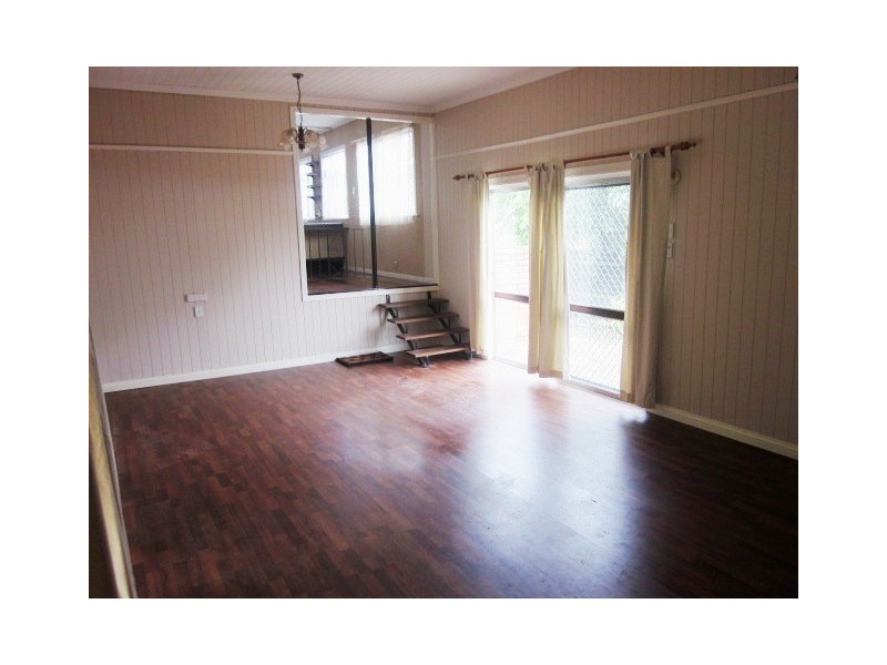38 Winifred Street, Kingston QLD 4114