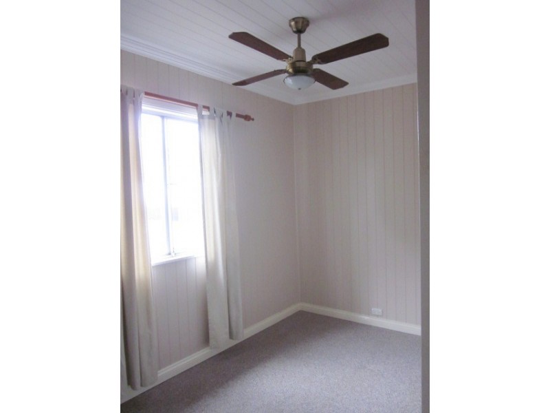 38 Winifred Street, Kingston QLD 4114