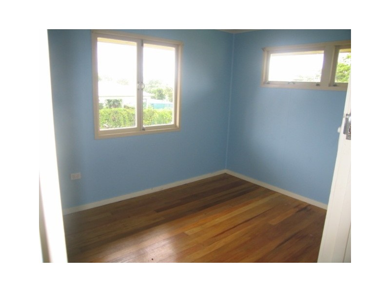 6 Lawson Street, Woodridge QLD 4114