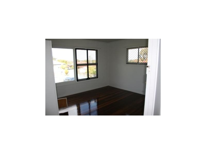 27 Madison Street, Woodridge QLD 4114