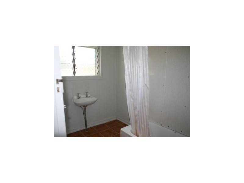 27 Madison Street, Woodridge QLD 4114