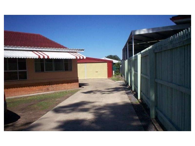 8 Dawson Street, Woodridge QLD 4114