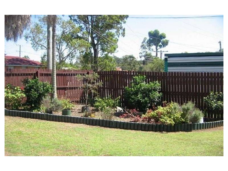 8 Dawson Street, Woodridge QLD 4114