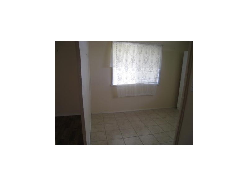 8 Dawson Street, Woodridge QLD 4114