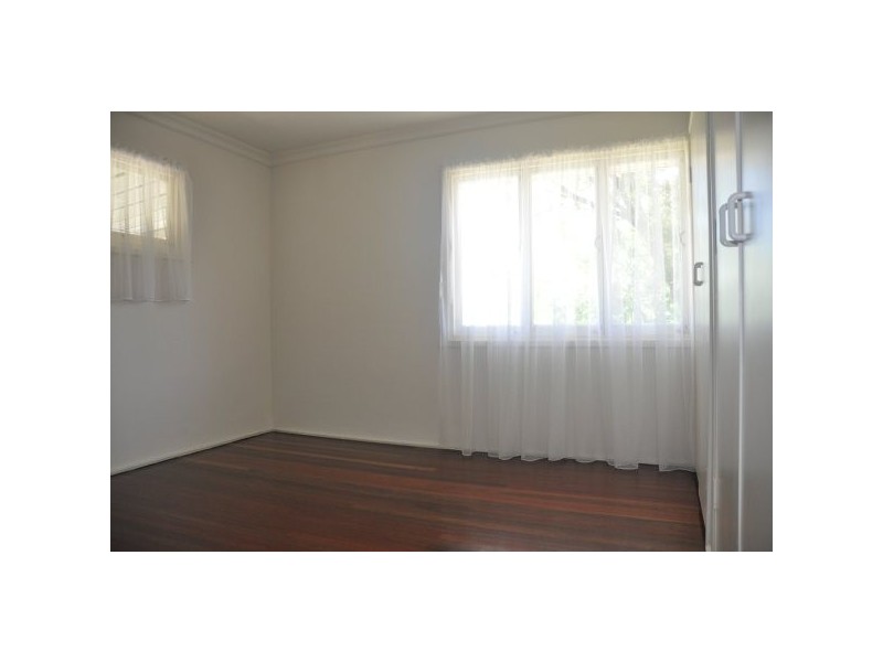 1 Floyd Street, Woodridge QLD 4114