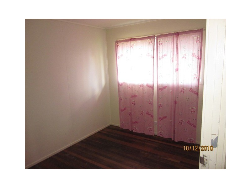 58 Queens Road, Kingston QLD 4114