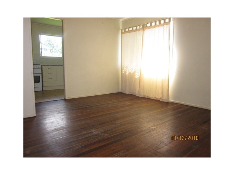 58 Queens Road, Kingston QLD 4114