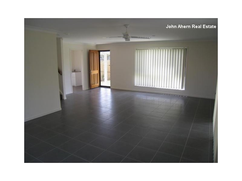 1/47 Queens Road, Kingston QLD 4114