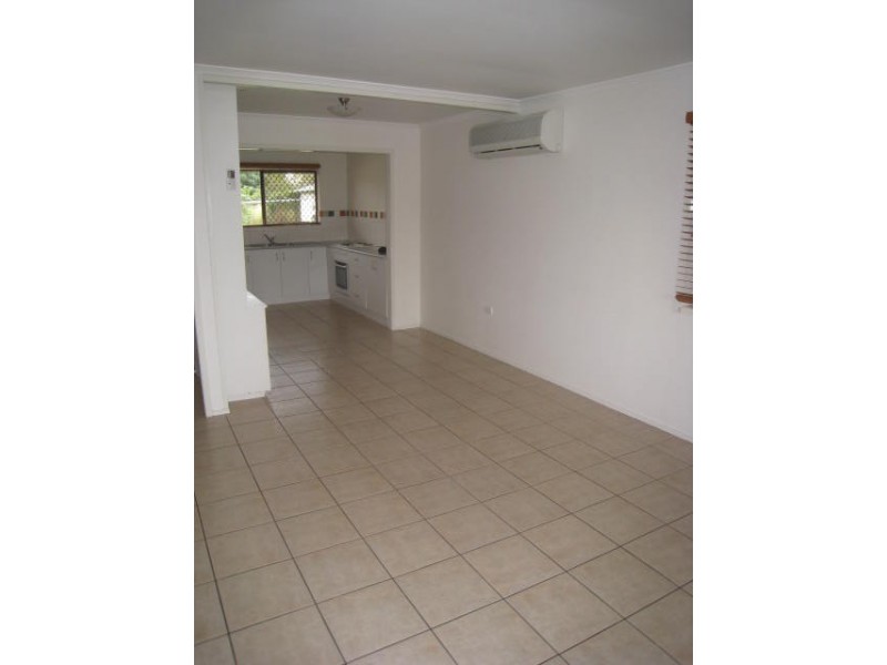 25 Southern Cross Avenue, Darra QLD 4076