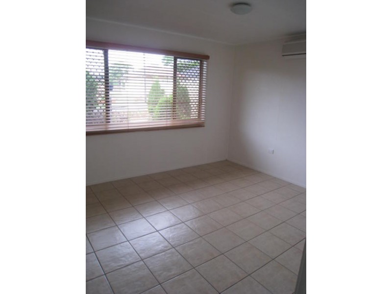 25 Southern Cross Avenue, Darra QLD 4076