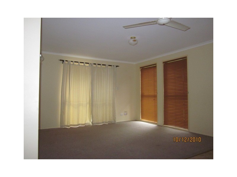 8 Juanita Grove, Springwood QLD 4127