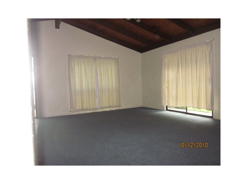 1 Garden Avenue, Woodridge QLD 4114