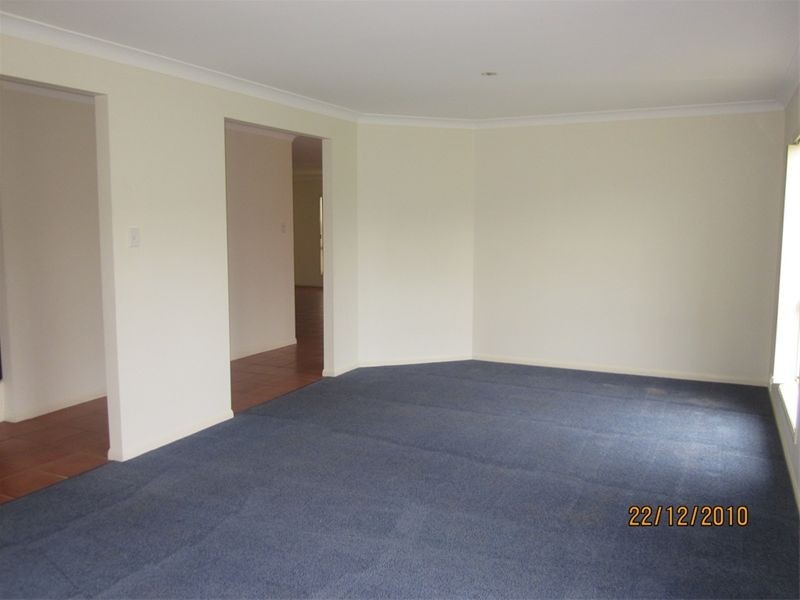 63 White Cedar Circuit, Stretton QLD 4116