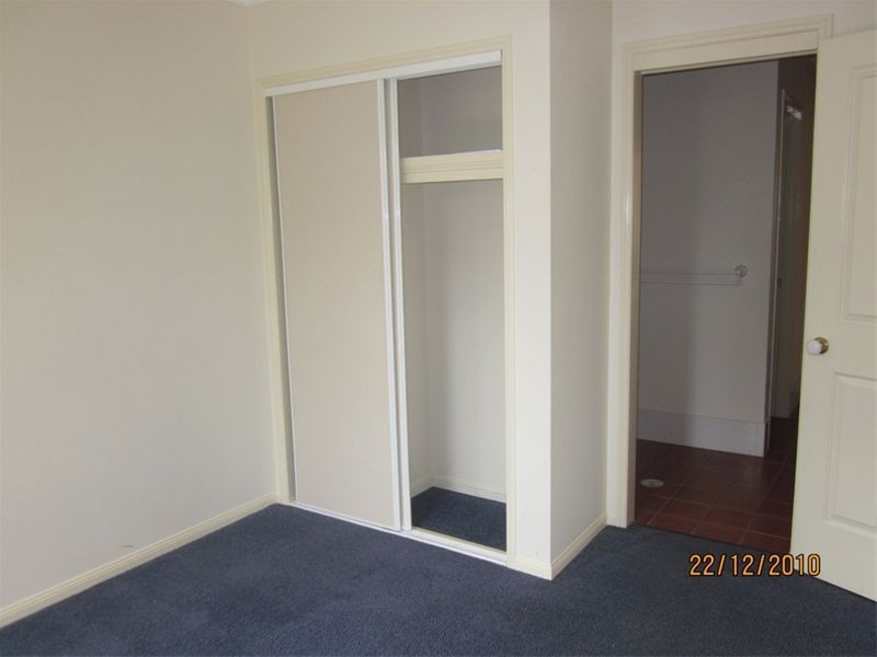 63 White Cedar Circuit, Stretton QLD 4116