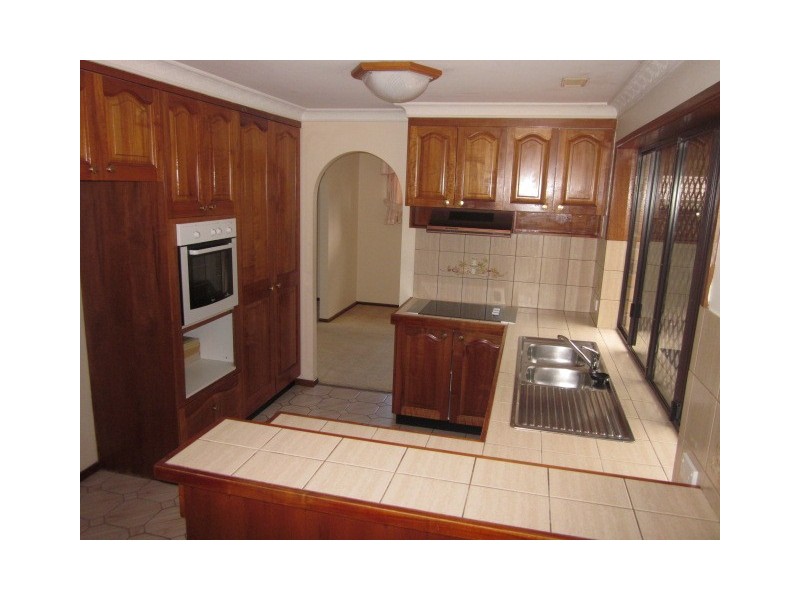 3 HOOVER COURT, Stretton QLD 4116