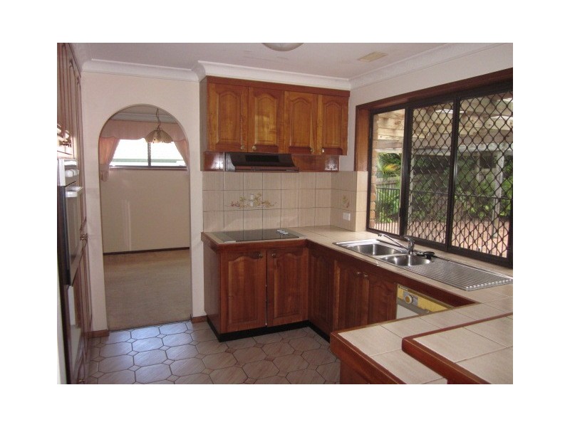 3 HOOVER COURT, Stretton QLD 4116