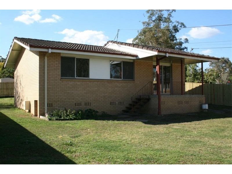 58 Queens Road, Kingston QLD 4114