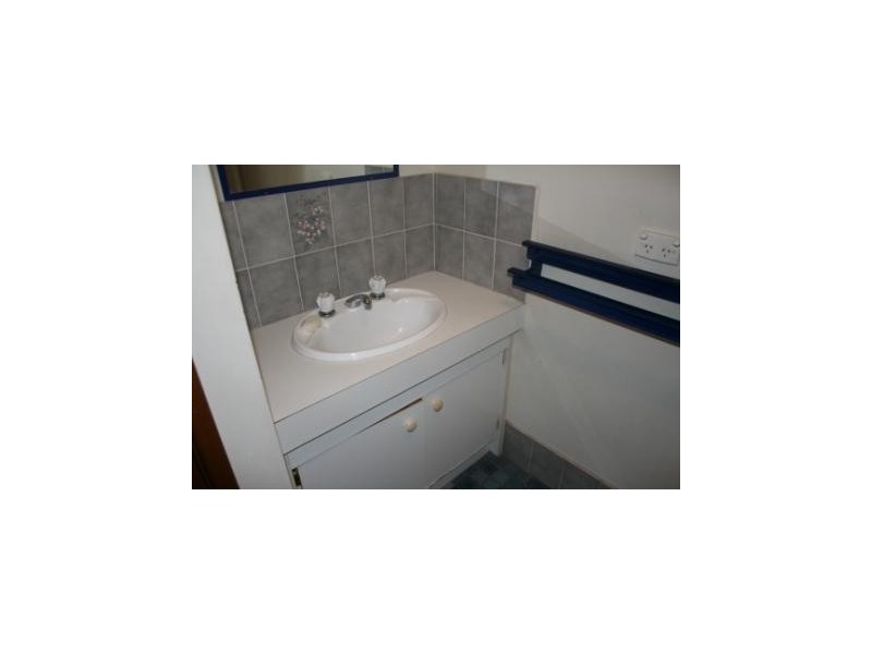 18/112 Queens Road, Kingston QLD 4114