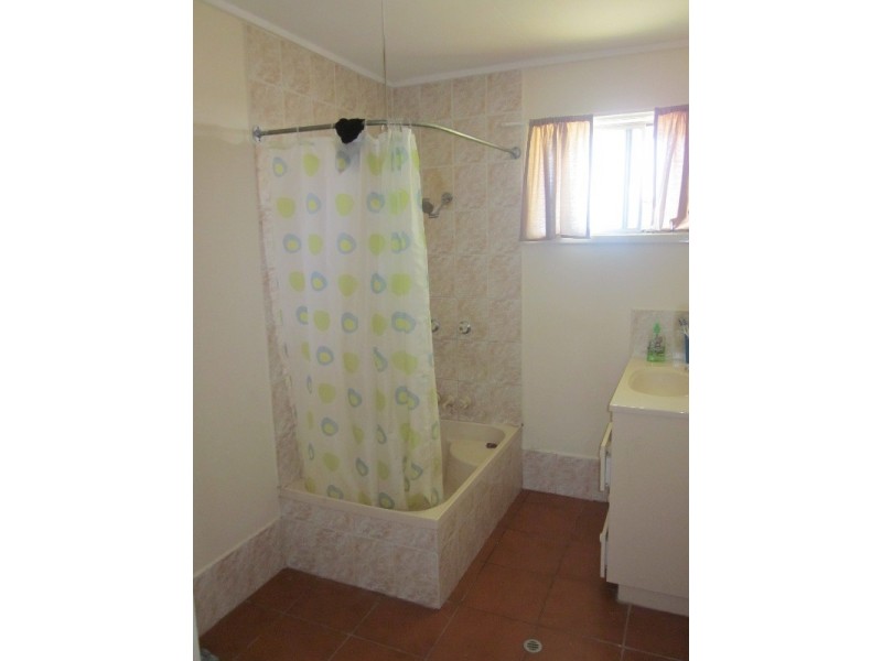 10  Cleopatra Street, Kingston QLD 4114